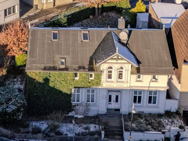 Einfamilienhaus zum Kauf provisionsfrei 529.000 € 10,5 Zimmer 207,6 m² 541 m² Grundstück Schlutup Lübeck 23568