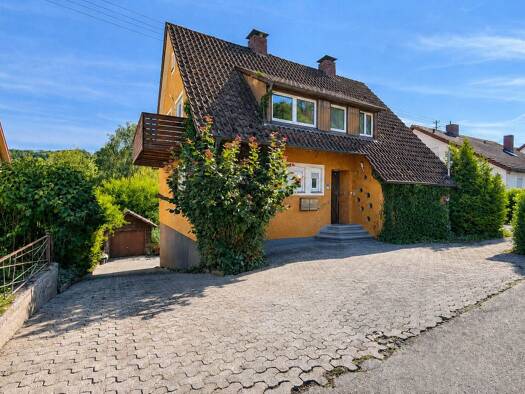 Mehrfamilienhaus zum Kauf 399.800 € 9 Zimmer 196,5 m² 1.275 m² Grundstück Spiegelberg 71579