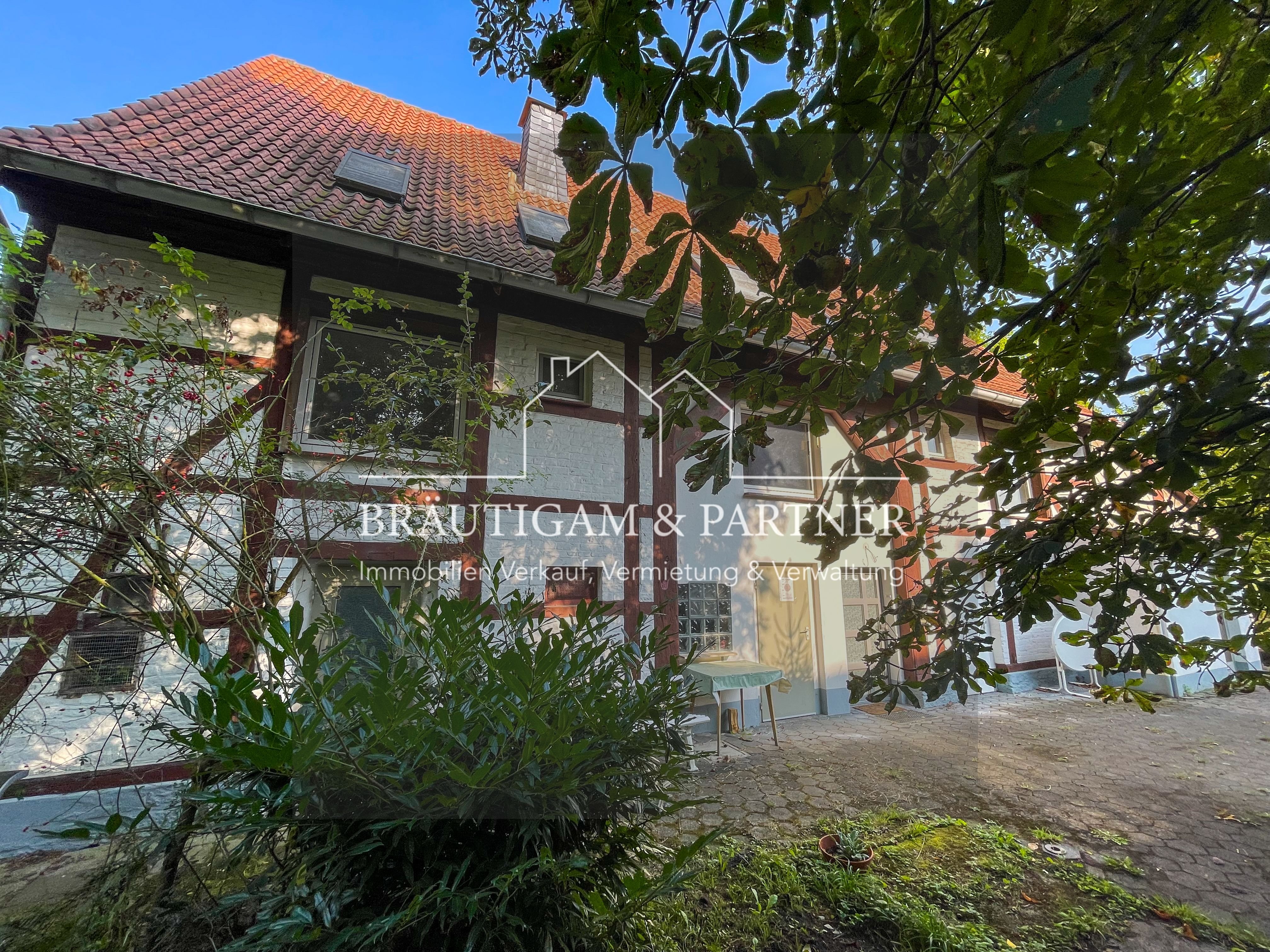 Mehrfamilienhaus zum Kauf 349.900 € 10 Zimmer 275 m²<br/>Wohnfläche 1.500 m²<br/>Grundstück Lohne Bad Sassendorf 59505