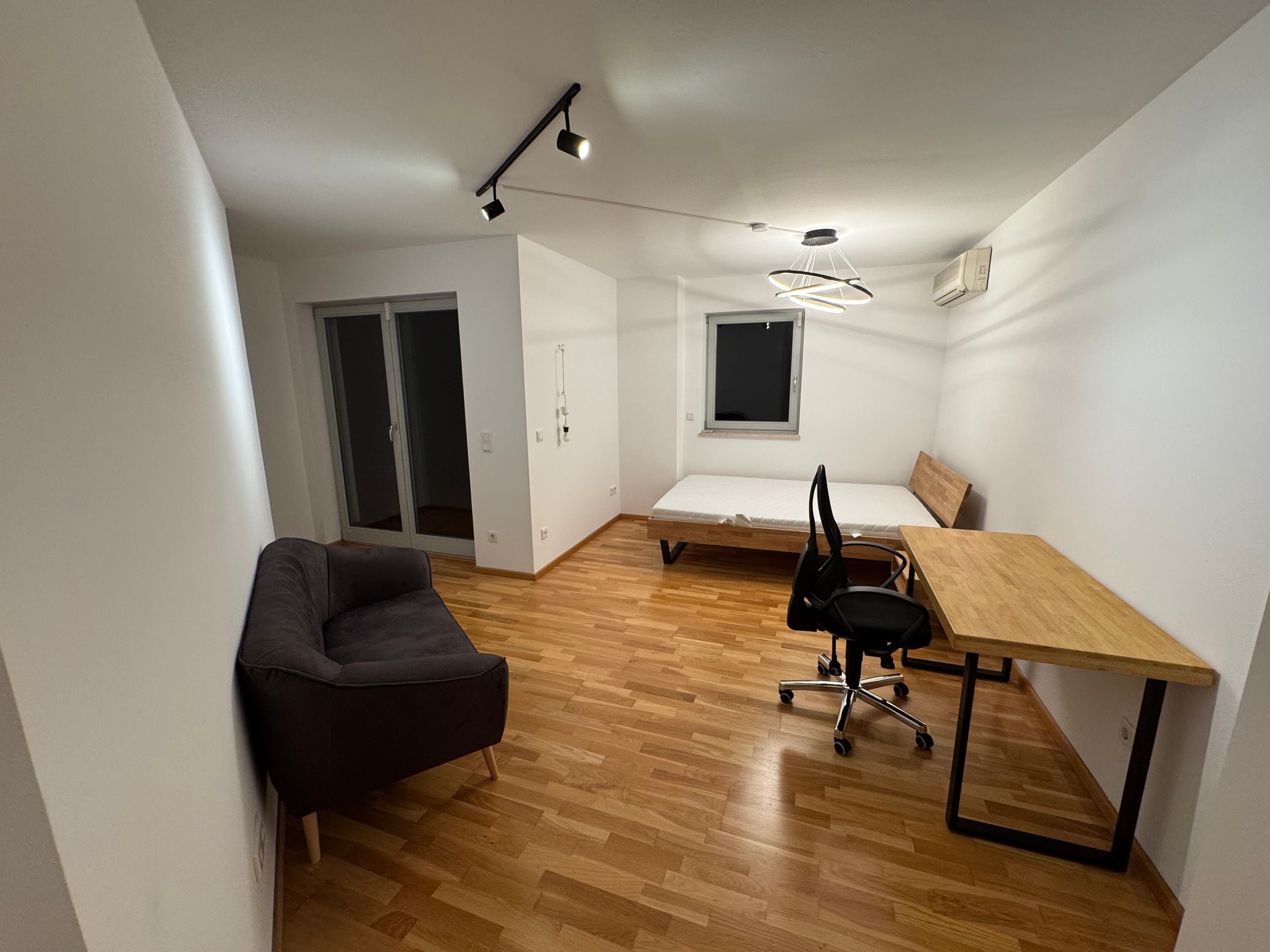 WG-Zimmer zur Miete 1.100 € 19,2 m²<br/>Wohnfläche EG<br/>Geschoss ab sofort<br/>Verfügbarkeit Obermenzing München 81247