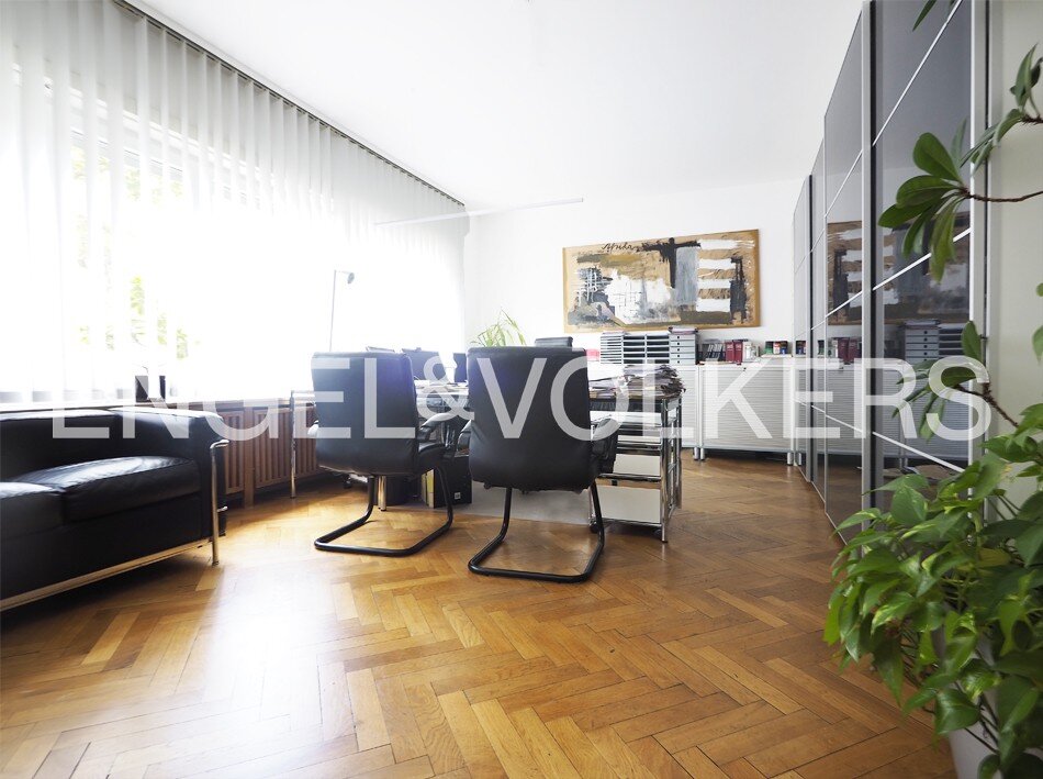 Wohnung zur Miete 1.400 € 4 Zimmer 01.01.2025<br/>Verfügbarkeit Am Staden Saarbrücken 66121