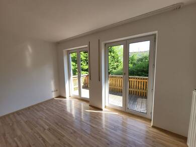 Wohnung zur Miete 795 € 4 Zimmer 108 m² 1. Geschoss frei ab sofort Nikolausgraben 14 Gaukönigshofen Gaukönigshofen 97253