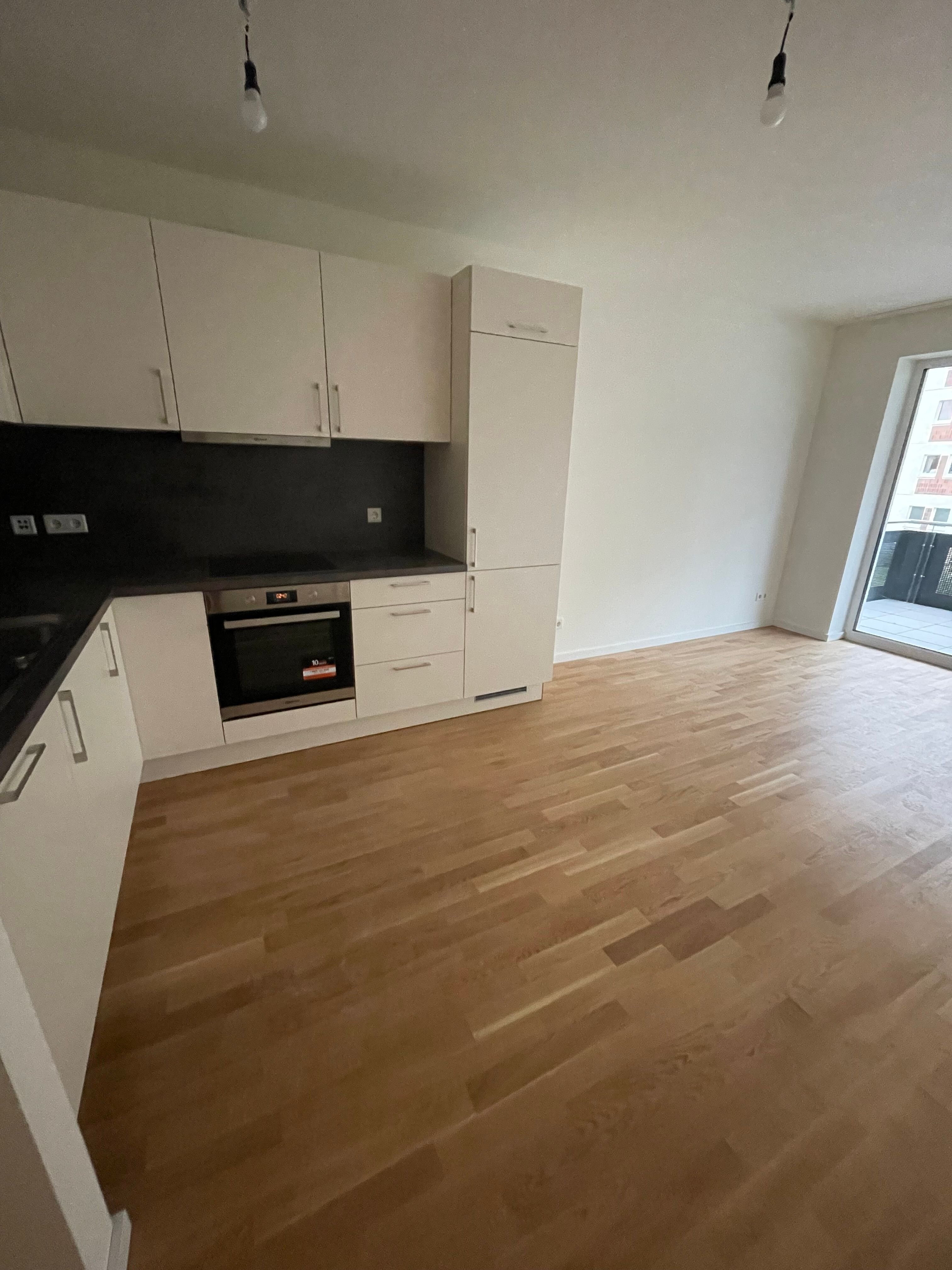 Wohnung zur Miete 710 € 2 Zimmer 56,8 m²<br/>Wohnfläche 1.<br/>Geschoss Berringerstraße 36 Dierkow-Neu Rostock 18146