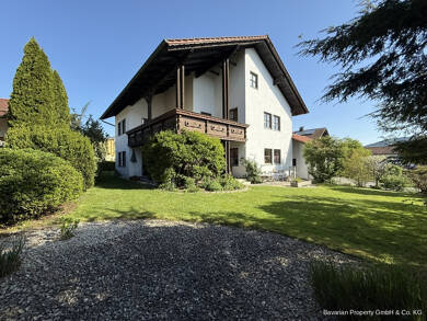 Einfamilienhaus zum Kauf 449.000 € 6 Zimmer 172 m² 818 m² Grundstück Hunderdorf Hunderdorf 94336
