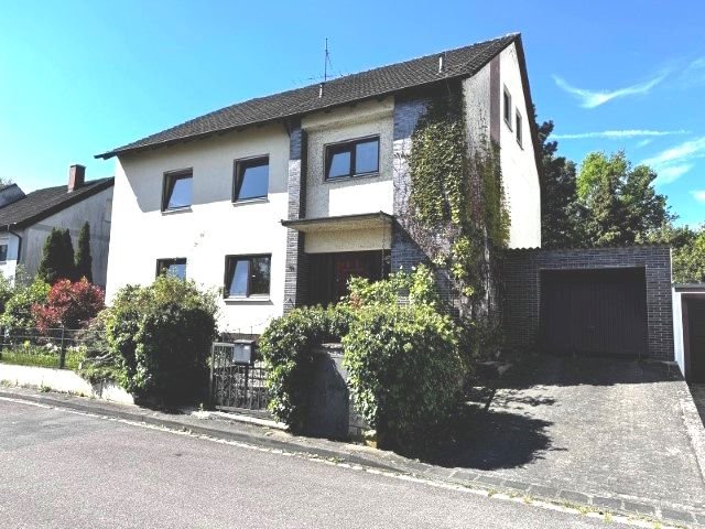 Einfamilienhaus zum Kauf 748.000 € 7 Zimmer 193 m²<br/>Wohnfläche 726 m²<br/>Grundstück ab sofort<br/>Verfügbarkeit Lindauer Str. 14 Nürnberg 90455