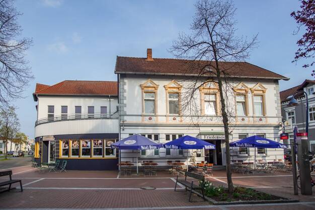 Wohn- und Geschäftshaus zum Kauf als Kapitalanlage geeignet 445.000 € 942 m² 650 m² Grundstück Lage Lage 32791