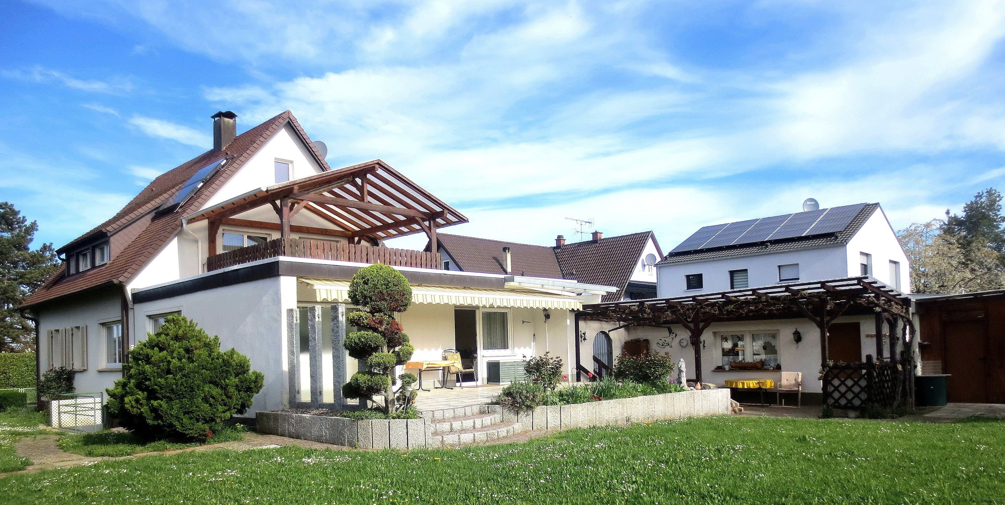 Einfamilienhaus zum Kauf 749.000 € 8 Zimmer 195 m²<br/>Wohnfläche 2.054 m²<br/>Grundstück Heitersheim Heitersheim 79423