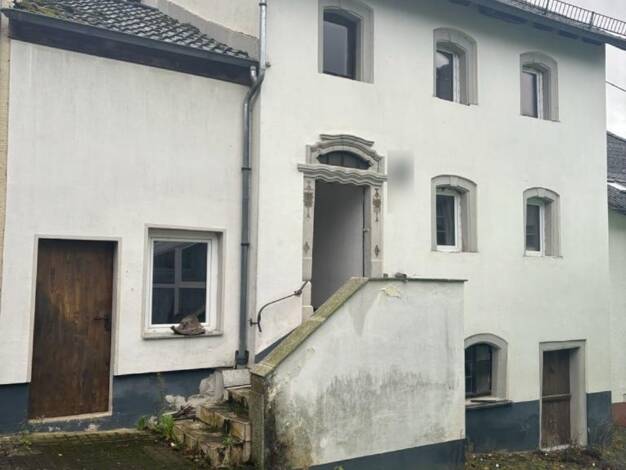 Reihenmittelhaus zum Kauf 55.000 € 4 Zimmer 60 m² 197 m² Grundstück Eisenschmitt 54533