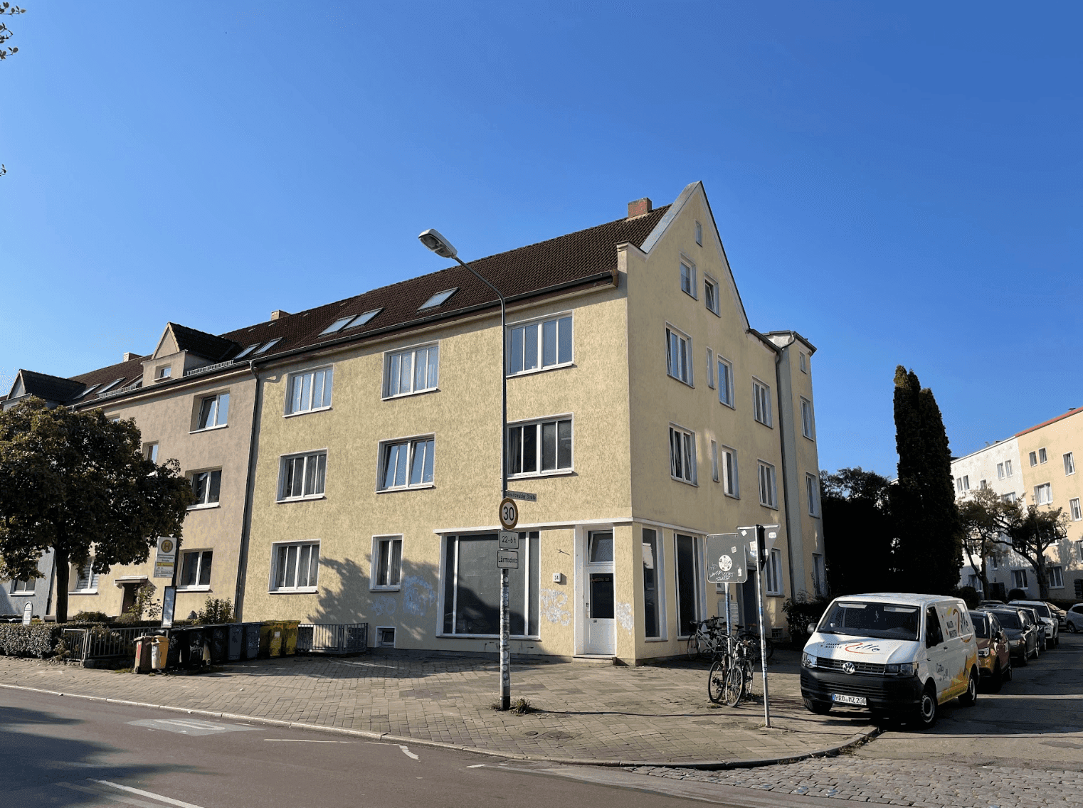 Wohnung zur Miete 775 € 2 Zimmer 57 m²<br/>Wohnfläche 1.<br/>Geschoss 15.10.2024<br/>Verfügbarkeit Karl-Marx-Straße 34 Hansaviertel Rostock 18057