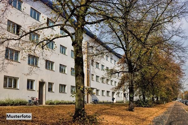 Mehrfamilienhaus zum Kauf 110.000 € 9 Zimmer 250 m²<br/>Wohnfläche 1.031 m²<br/>Grundstück Duderstadt Duderstadt 37115