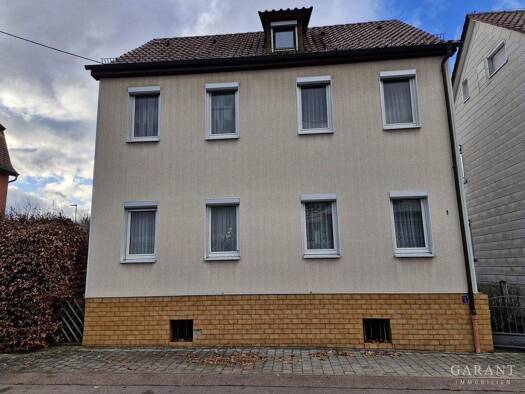 Mehrfamilienhaus zum Kauf 325.000 € 6 Zimmer 136 m² 201 m² Grundstück Eislingen Eislingen/Fils 73054
