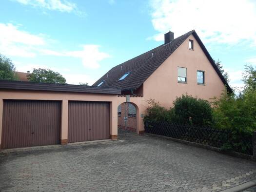 Wohnung zur Miete 920 € 3,5 Zimmer 100 m² frei ab 01.03.2027 Puschendorf 90617