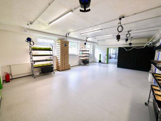 Lagerhalle zur Miete 2.529 € 331 m² Lagerfläche Cadolzburg 90556