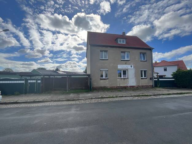 Stadthaus zum Kauf 72.500 € 11 Zimmer 160 m² 342 m² Grundstück Lauchhammer Lauchhammer 01979