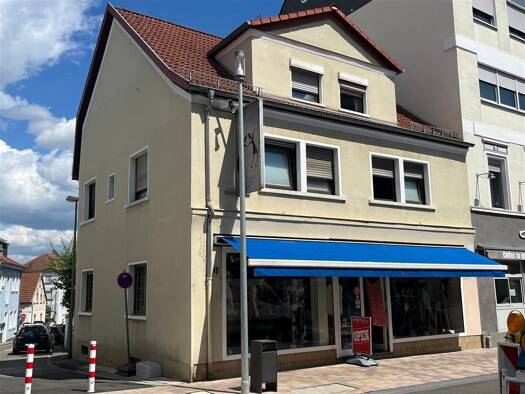 Haus zum Kauf 320.000 € 7 Zimmer 117 m² 274 m² Grundstück Landstuhl Landstuhl 66849