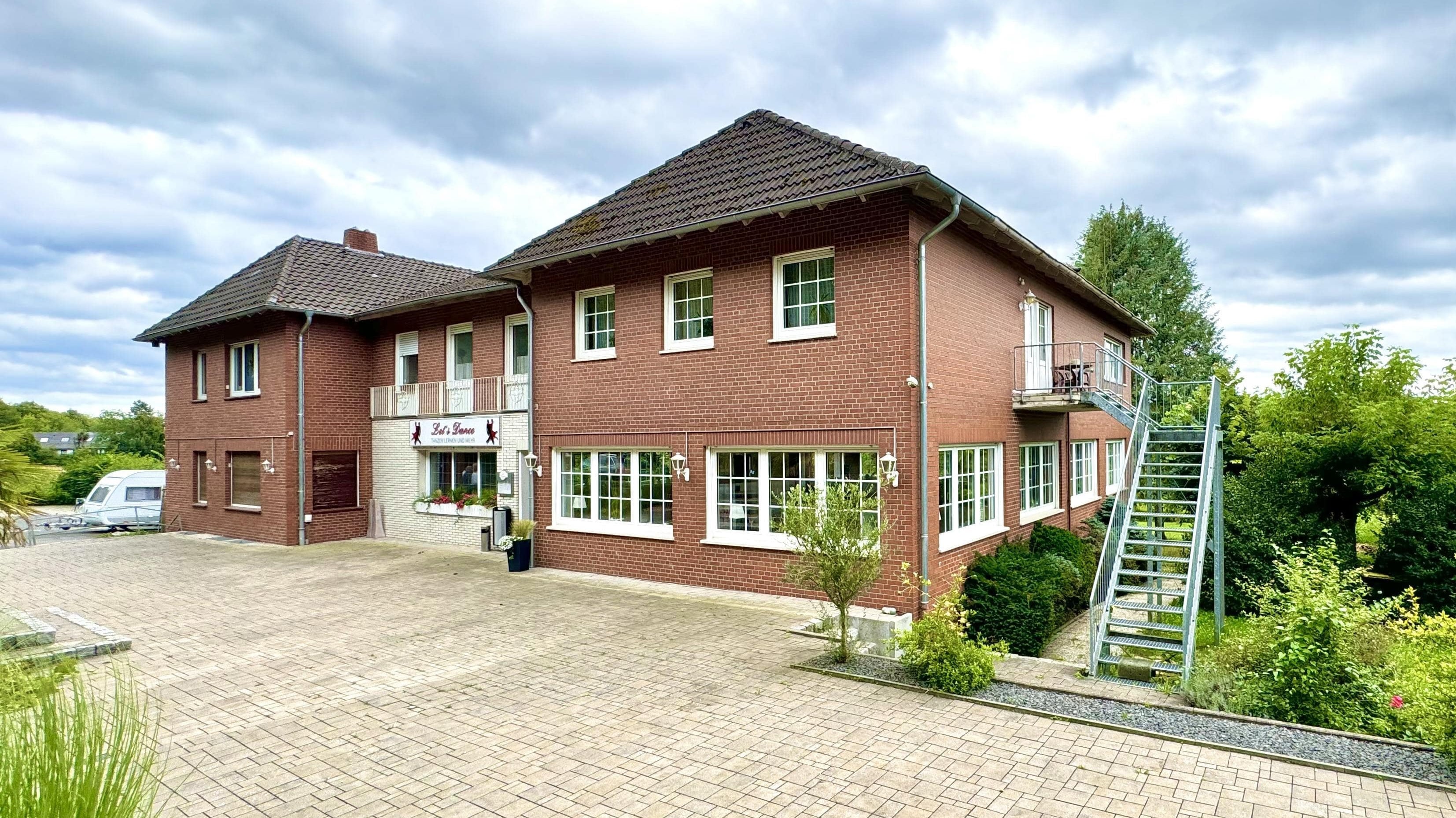 Mehrfamilienhaus zum Kauf 697.000 € 12 Zimmer 280 m²<br/>Wohnfläche 7.378 m²<br/>Grundstück Catenhorn Rheine 48429