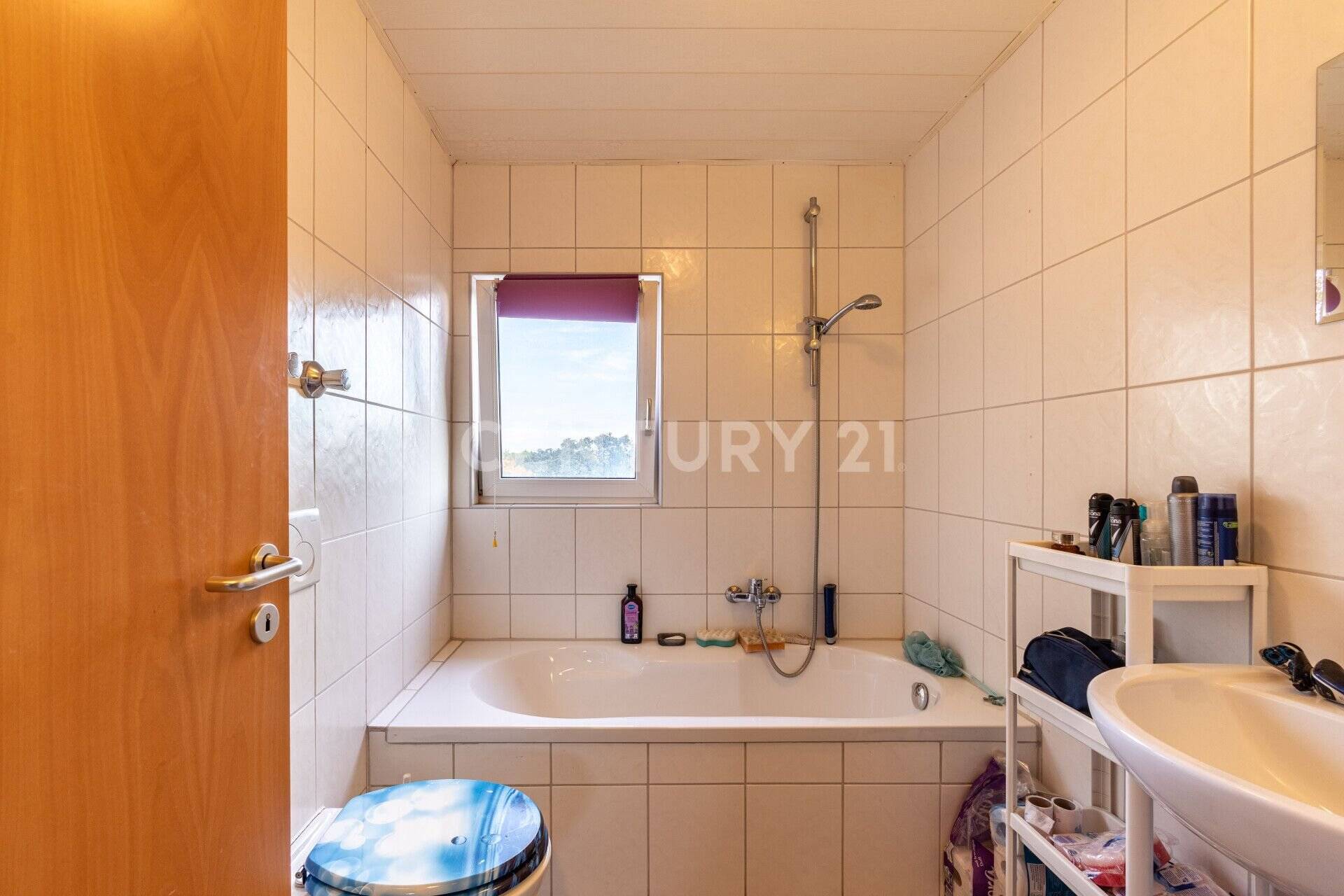 Property thumbnail 6