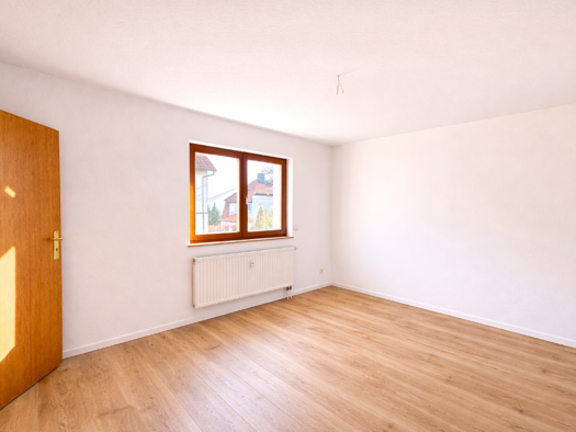 Wohnung zur Miete 310 € 2 Zimmer 45,2 m² frei ab sofort Am Hasenhügel 3 Hohenstein-Ernstthal 09337