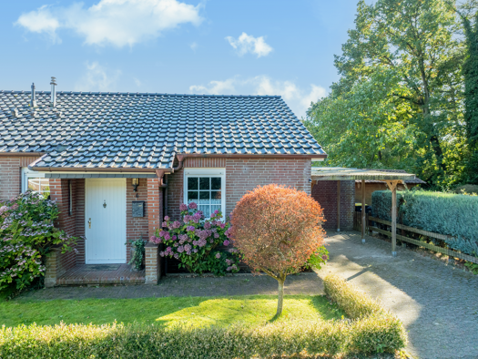 Doppelhaushälfte zum Kauf 170.000 € 3 Zimmer 91 m² 670 m² Grundstück Berumbur 26524