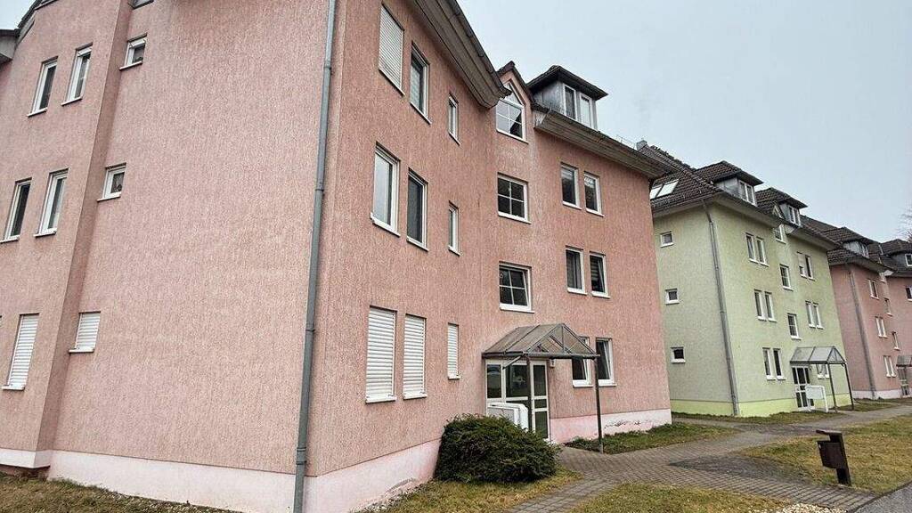 Wohnung zum Kauf 57.000 € 2 Zimmer 55,2 m² 2. Geschoss Lichtenstein 09350