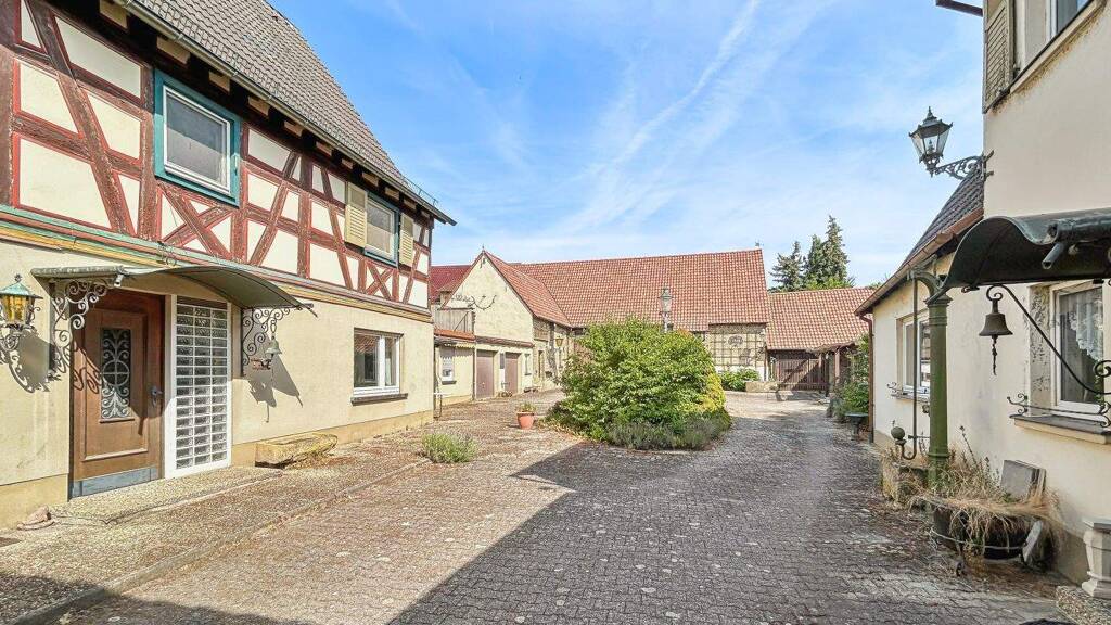 Einfamilienhaus zum Kauf 719.000 € 7 Zimmer 195 m² 2.380 m² Grundstück Böhl-Iggelheim 67459