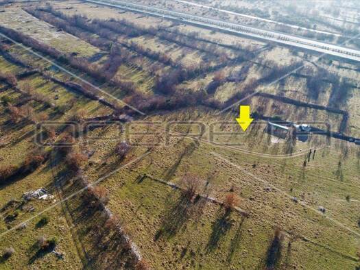Wohn- und Gewerbegrundstück zum Kauf 80.000 € Klis 21231
