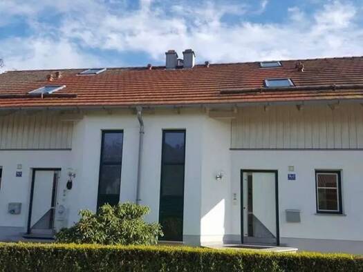 Doppelhaushälfte zur Miete 1.200 € 4 Zimmer 125 m² 250 m² Grundstück frei ab 01.05.2026 An der Keltenschanze 14 Hartkirchen Pocking 94060