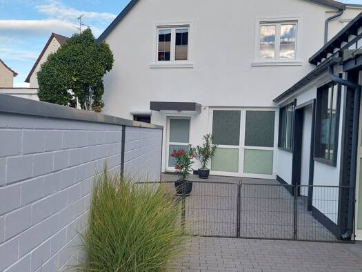 Haus zur Miete 950 € 2,5 Zimmer 80 m² frei ab 01.01.2027 Dietesheim Mühlheim am Main 63165