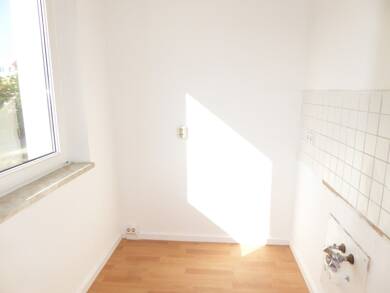 Wohnung zur Miete 262 € 2 Zimmer 41,6 m² 2. Geschoss frei ab sofort Gottfried-Semper-Straße 12 Südliche Neustadt Halle (Saale) 06124