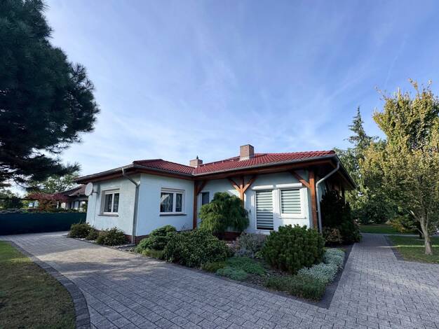 Bungalow zum Kauf 290.000 € 3,5 Zimmer 122 m² 1.414 m² Grundstück Senftenberg Senftenberg 01968