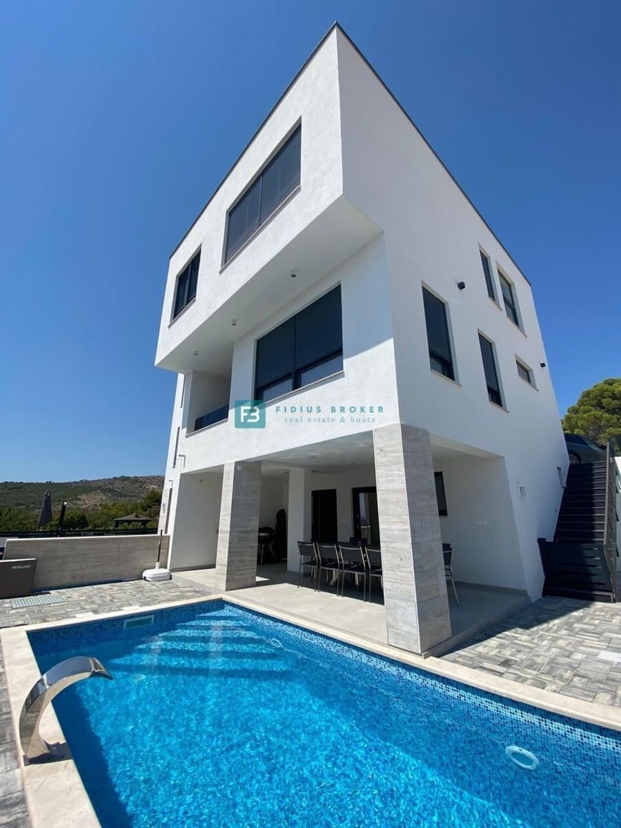 Haus zum Kauf 560.000 € 6 Zimmer 159 m²<br/>Wohnfläche 127 m²<br/>Grundstück Vodice center 22211