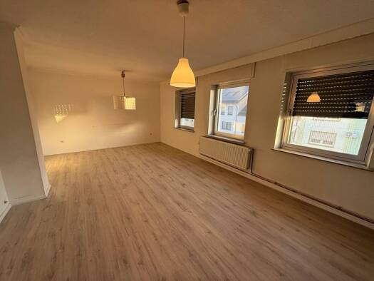 Wohnung zur Miete 650 € 2 Zimmer 75 m² Geschoss 1/2 frei ab sofort Fraulautern Saarlouis 66740
