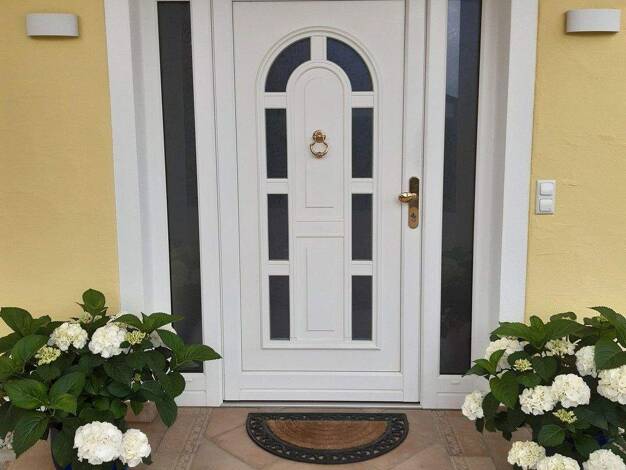 Villa zum Kauf provisionsfrei 960.000 € 7 Zimmer 220 m² 1.300 m² Grundstück Griesbach Bad Griesbach 94086