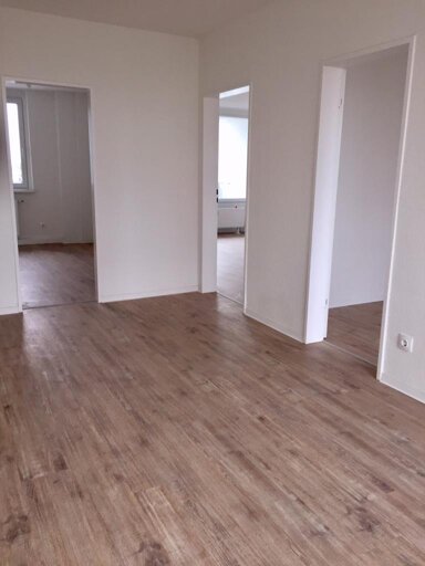 Wohnung zur Miete 869 € 3 Zimmer 81 m² 4. Geschoss frei ab 05.12.2024 Fürstenberger Straße 29 Hassels Düsseldorf 40599