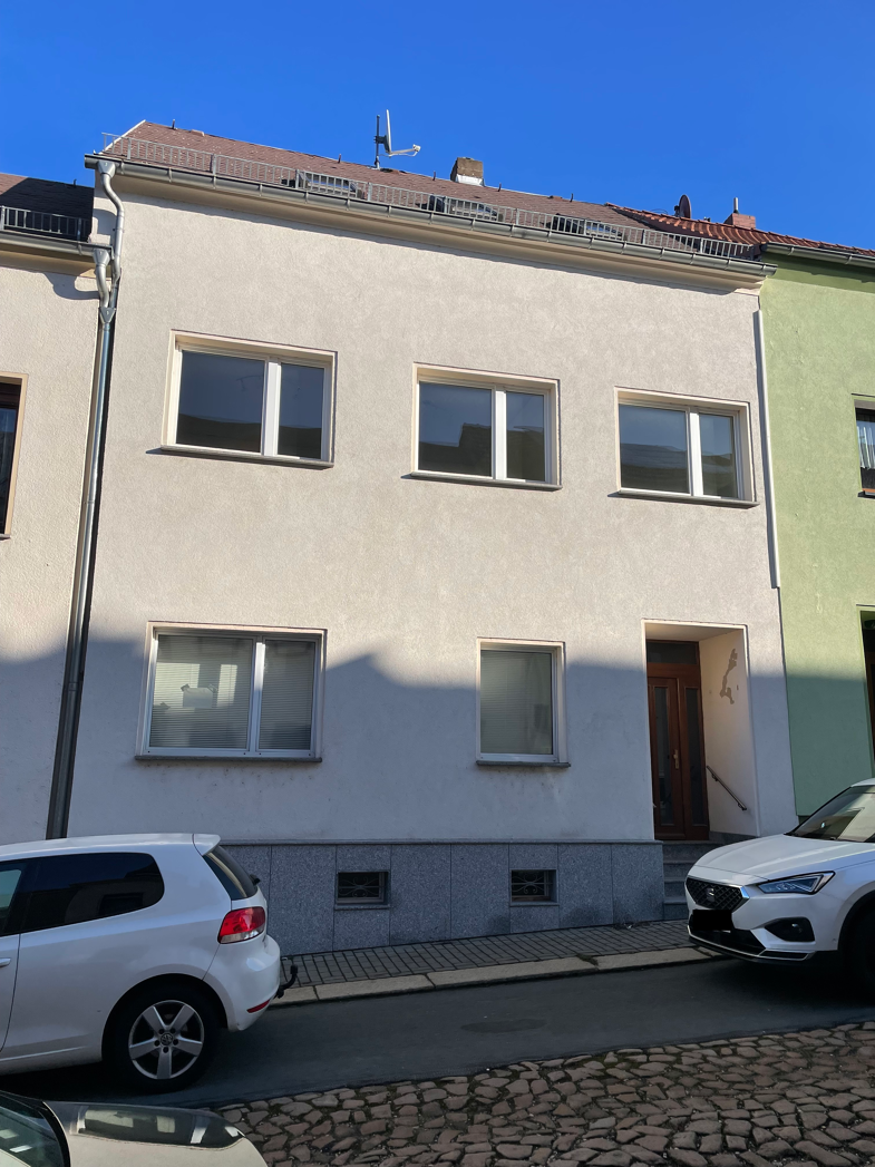 Reihenmittelhaus zum Kauf 75.000 € 164 m² 370 m² Grundstück frei ab sofort Meerane Meerane 08393
