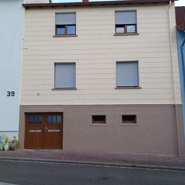 Mehrfamilienhaus zum Kauf 219.000 € 4 Zimmer 134 m²<br/>Wohnfläche 320 m²<br/>Grundstück Hassel St. Ingbert 66386