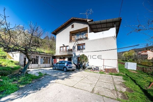 Haus zum Kauf 250.000 € 10 Zimmer 350 m²<br/>Wohnfläche 2.160 m²<br/>Grundstück Gornje Vrapce