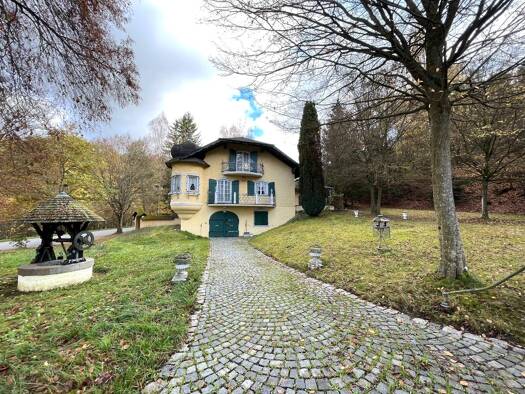 Schloss zum Kauf 5 Zimmer 196 m² 6.519 m² Grundstück frei ab sofort Kleinramspau Regenstauf 93128
