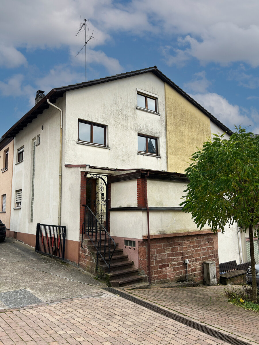 Haus zum Kauf 129.000 € 7 Zimmer 170 m²<br/>Wohnfläche 148 m²<br/>Grundstück Kirchzell Kirchzell 63931