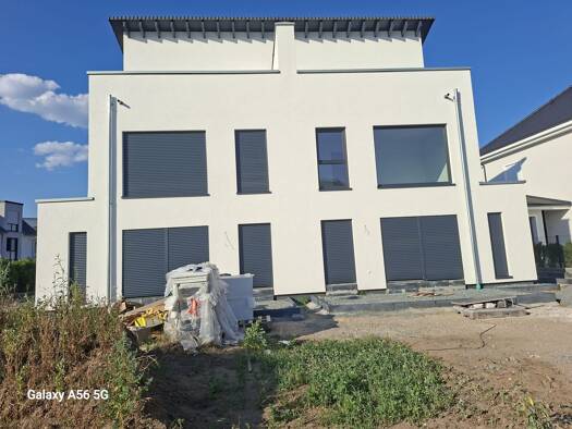 Doppelhaushälfte zur Miete 2.400 € 4 Zimmer 140 m² frei ab sofort Griesheim 64347