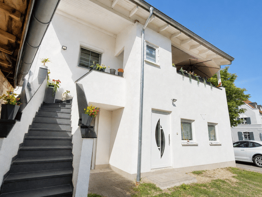 Mehrfamilienhaus zum Kauf 479.000 € 9,5 Zimmer 235 m² 287 m² Grundstück frei ab sofort Siegenburg Siegenburg 93354 