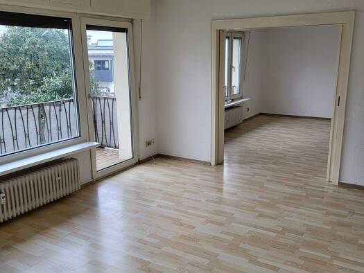Wohnung zur Miete 990 € 4 Zimmer 90,2 m² Geschoss 1/3 frei ab sofort Bürgel Offenbach am Main 63075