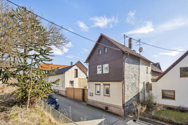 Einfamilienhaus zum Kauf 229.000 € 5 Zimmer 153 m² 632 m² Grundstück Maibach Butzbach 35510