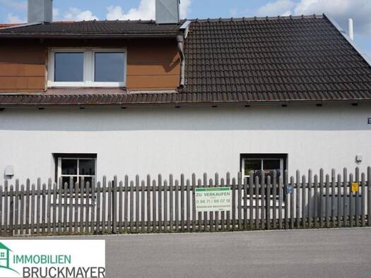 Doppelhaushälfte zum Kauf 249.000 € 3 Zimmer 86,2 m² 441 m² Grundstück Neumarkt-Sankt Veit Neumarkt-Sankt Veit 84494