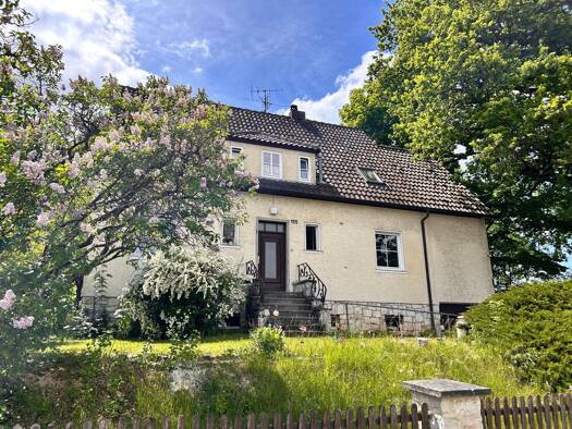 Haus zum Kauf 269.000 € 8 Zimmer 167 m² 2.746 m² Grundstück frei ab sofort Rodacher Str. 155 Neuses Coburg 96450