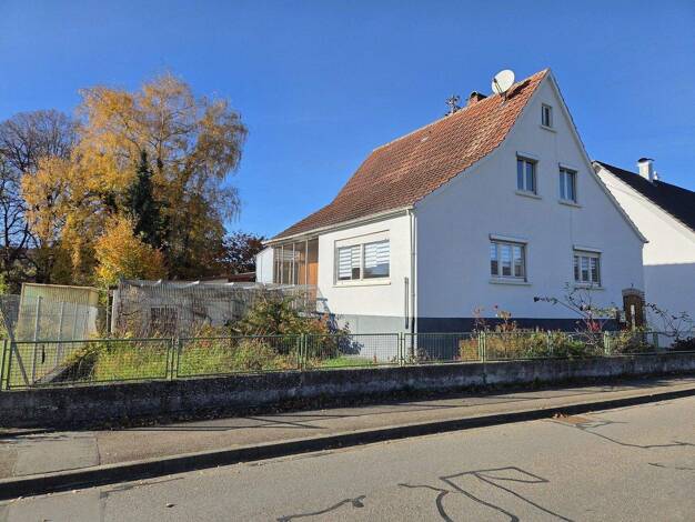 Einfamilienhaus zur Miete 900 € 5,5 Zimmer 102 m² 404 m² Grundstück Allmendingen 89604
