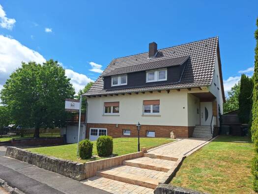 Einfamilienhaus zum Kauf provisionsfrei 295.000 € 7 Zimmer 160 m² 850 m² Grundstück frei ab sofort Schmückebergsweg 19 Homberg Homberg 34576