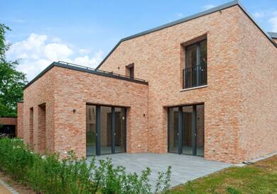 Haus zum Kauf 1.185.000 € 5 Zimmer 151 m² 309 m² Grundstück frei ab sofort Rissen Hamburg 22559