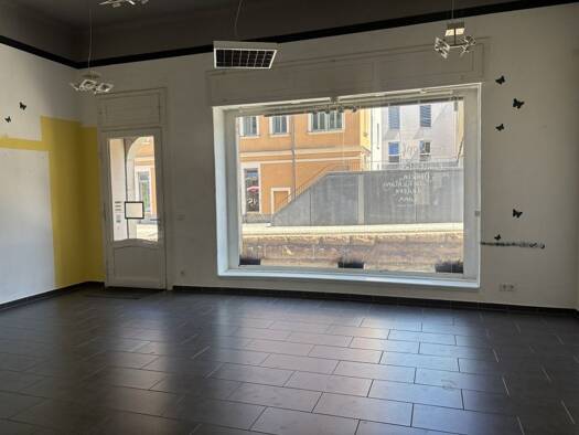 Verkaufsfläche zur Miete provisionsfrei 615 € 1 Zimmer 62 m² Verkaufsfläche teilbar ab 62 m² Radebeul 01445