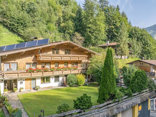 Mehrfamilienhaus zum Kauf 1.390.000 € 7 Zimmer 238,9 m² 2.818 m² Grundstück Hopfgarten 6361